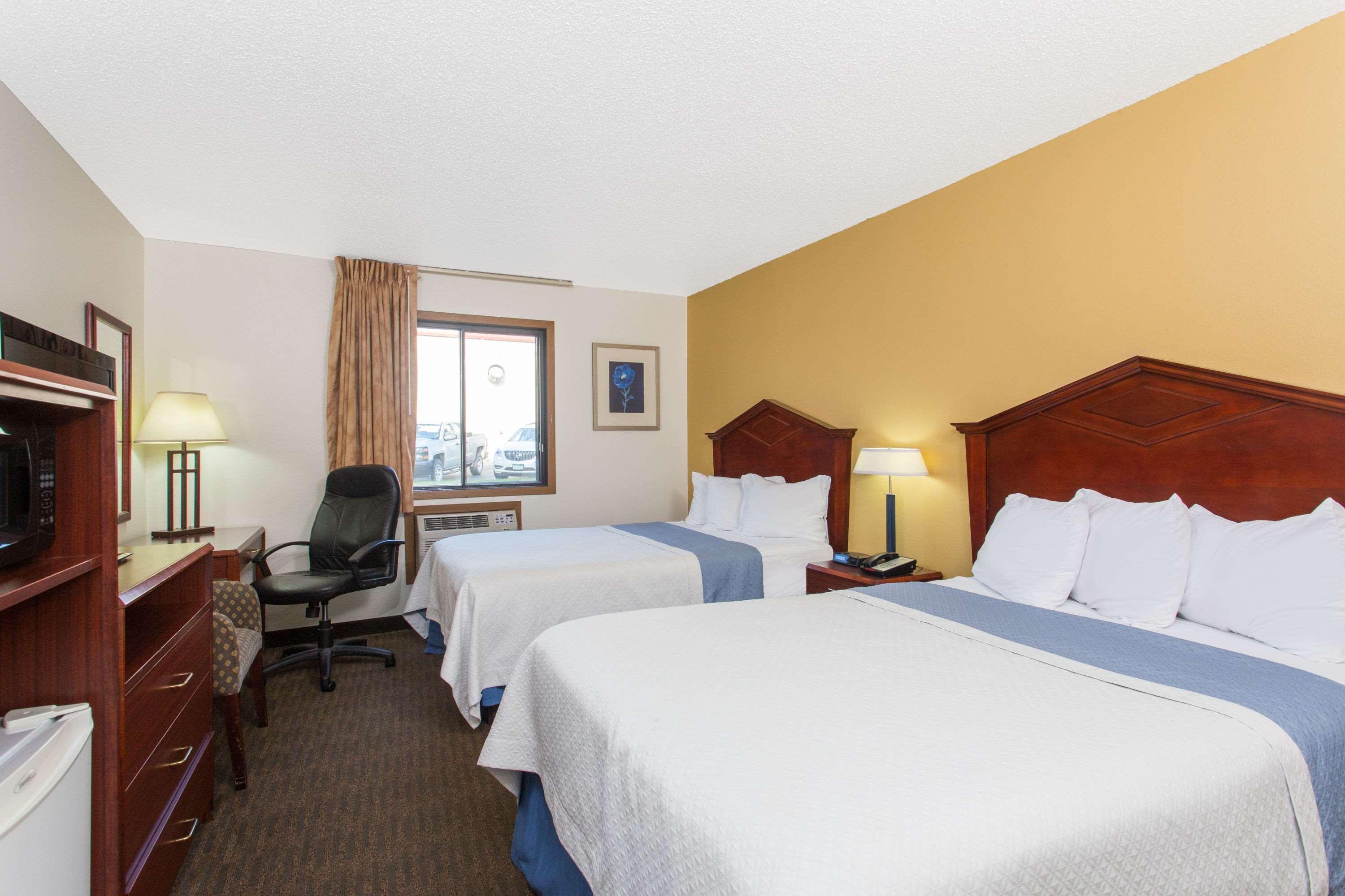 Days Inn By Wyndham Austin Exterior photo